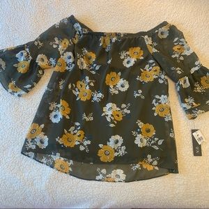 AGB | Off the Shoulder Top | Size L